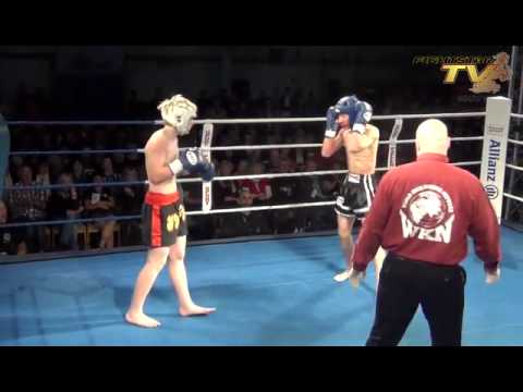 Martin Hennig vs Ahn Phan Van