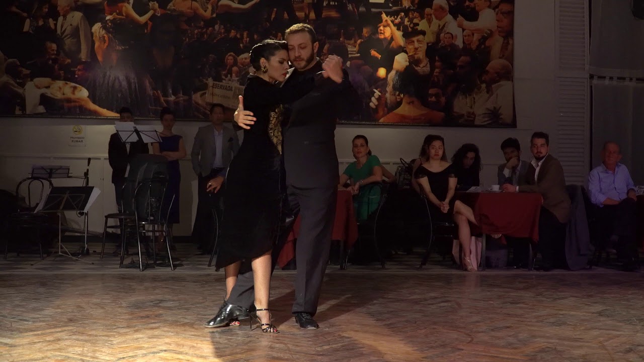 El Último Café – Carla Espinoza y Lautaro Peyrelongue en Parakultural