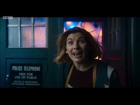 Daleks attack the Doctor - Doctor Who - Revolution of the Daleks (12x11)