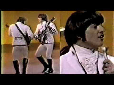 Paul Revere & the Raiders -The Smothers Brothers Show - 1967