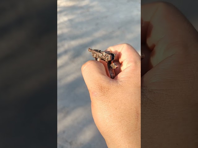 Vídeo relacionado con PIDAK Llavero con pistola de matanza - Metal - Black/Silver/Retro, Negro , XL