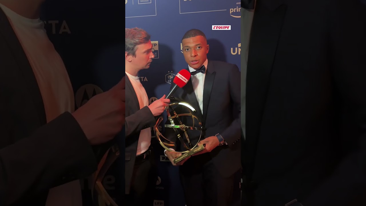 ⚽ La réaction de Mbappé après son 5e titre de meilleur joueur de L1 #mbappe #psg #tropheesunfp