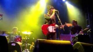 Howling Bells - Into The Chaos