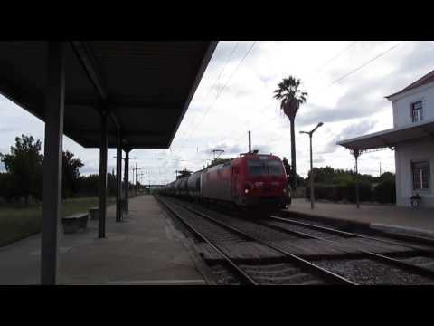 Comboio de vagões cisterna CP - passagem em Riachos