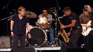 John Cafferty &amp; Beaver Brown - Goin&#39; To New York City