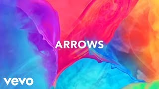 Kadr z teledysku Broken Arrows tekst piosenki Avicii