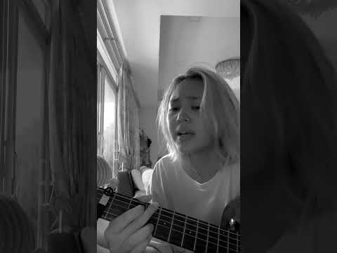 "ကိုယ့်အနားရှိစေချင်" Cover by ChanMyae MgCho
