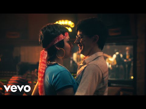 Santi Celli - Diferente [De la película "La Dicha en Movimiento"] (Official Video)