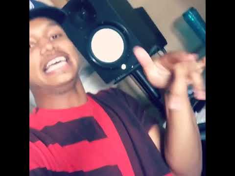 Ljay Currie Teasing A Crazy Beat He Made