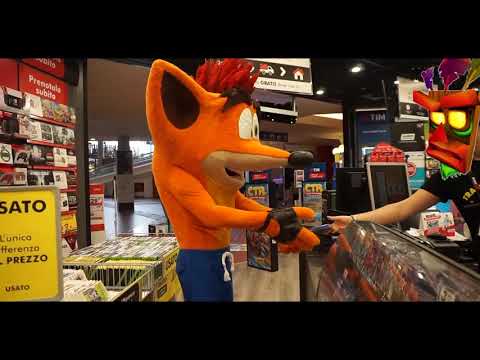 Crash Bandicoot Cosplay buys CTR Nitro Fueled in a Gamestop