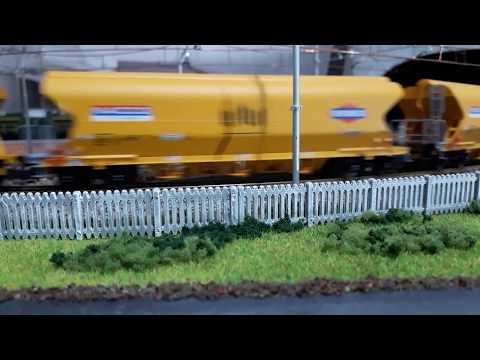 Locomotiva E652 Mercitalia con Tramogge Nacco/Veronesi