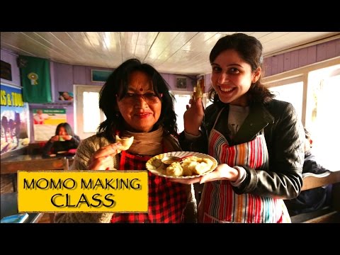 Momo Making! || Darjeeling