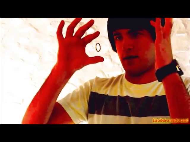 Vídeo relacionado con Trucos de magia profesionales, accesorio de anillo flotante de metal, ilusión de primer plano e ilusión escénica, artículo mágico portátil para viajes, carnaval, actuaciones callejeras, citas