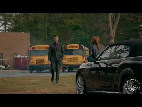 The Originals 5x12 Hope blames herself for Hayley's death and faints.