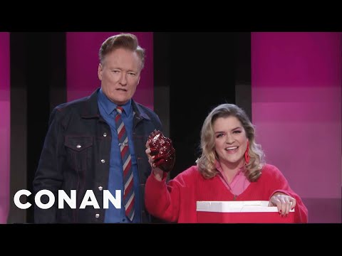 コナンは、リサイクル材料を使用してバレンタインデーのギフトを作成します - TBSのCONAN (Conan Makes Valentine’s Day Gifts Using Recycled Materials - CONAN on TBS)