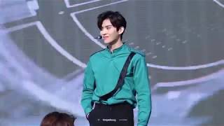 181013 AFMF / SF9 태양 - 시간을 거꾸로 (Go Back In Time)