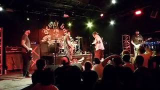 Guttermouth - She&#39;s Got the Look (Houston 12.01.15) HD