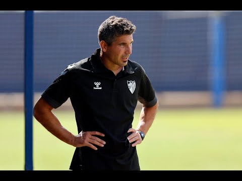 Un Malagueño de diez vence con doblete de Márquez (2-0)