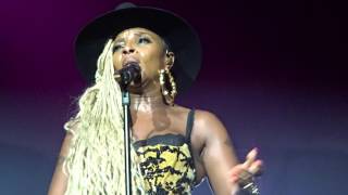 Mary J. Blige Thick Of It Live @ l&#39;Olympia Paris 2017