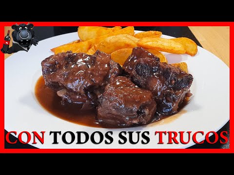 OXTAIL STEW IN RED WINE SAUCE, TRADITIONAL SPANISH RECIPE