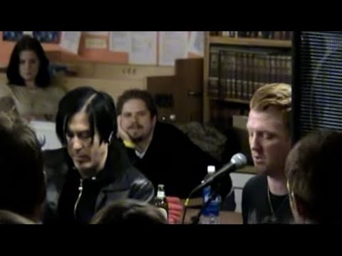 Queens of the Stone Age - Regular John (Acoustic in Portland, 2005)