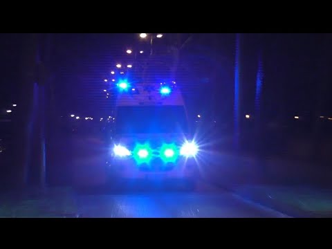 12X ambulance Witte kruis Post Velsen-Zuid met spoed onderweg in Velserbroek