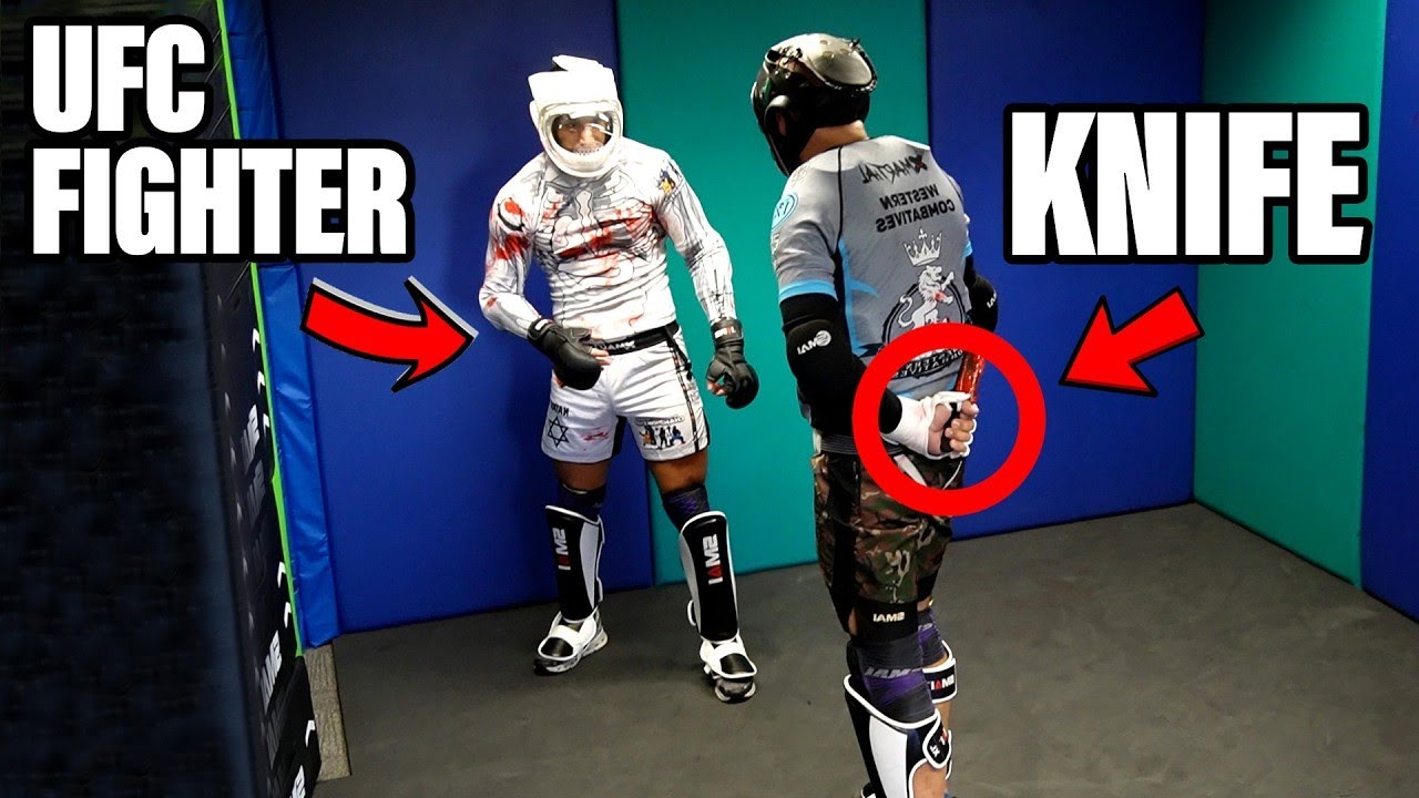 6 Martial Artists Locked with a Knife Attacker