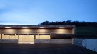 Πού πηγαίνουν οι πολίτες τα ανακυκλώσιμα υλικά στην Αυστρία; Title