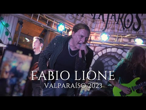 FABIO LIONE in Chile / Valparaiso 2023 - Espantapajaraos Karaoke Bar