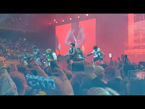 KBS Music Bank Berlin STRAY KIDS 2018*Fan Cam*