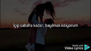 Model &amp; Ozan Doğulu- Dağılmak istiyorum (lyrics)