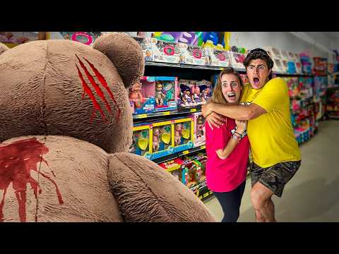 PASSEI A NOITE NA LOJA DE BRINQUEDOS 2!