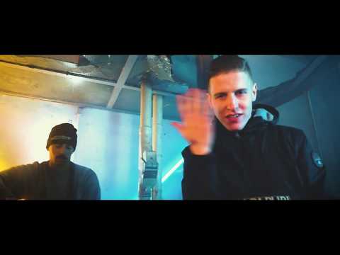 Fang feat. Juicy Gay & millone - ÜBERWASSERLAUFEN (prod. Fang)