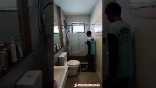 ประตูกั้นห้องอาบน้ำบานเลื่อน พร้อมช่องแสงข้าง
