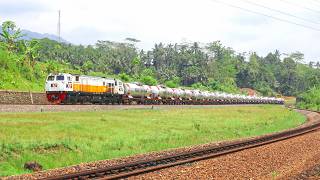 Download lagu KERETA API PANJANG‼️ MENEMUKAN 19 KERETA API CC206 GAMAO TANGKER PERTAMINA mp3 Download lagu KERETA API PANJANG‼️ MENEMUKAN 19 KERETA API CC206 GAMAO TANGKER PERTAMINA mp3