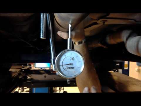 Checking run out on drive shaft