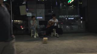 Download lagu Pengamen Korea at Seoul street mp3