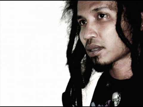 Free Download Mp3 Ipang Gak Ada Takutnya  dan kasetnya di Toko Terdekat Maupun di  iTunes atau Amazon secara legal Free Download Mp3 Ipang Gak Ada Takutnya