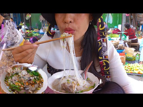 $1.75 For Glass Noodle Soup With Pork Intestines - Yummy Breakfast @ Chhbar Ampov Market