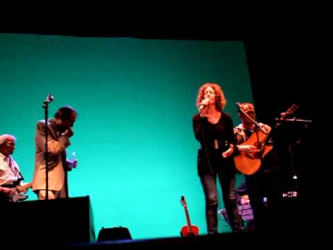 Pablo Guerrero - A cántaros (con Olga Román e Ismael Serrano)