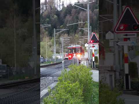Alter Steuerwagen der Zentralbahn in Horw (4K) #shorts