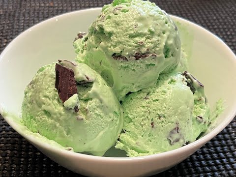 Homemade Mint Chocolate Chip Ice Cream | Easiest Homemade Mint Chocolate Ice Cream