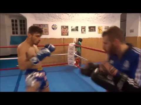 SANPAYAK GYM CANGELOSI - Muay Thai Genova Matteo Di luca ai Pao con Shan Cangelosi