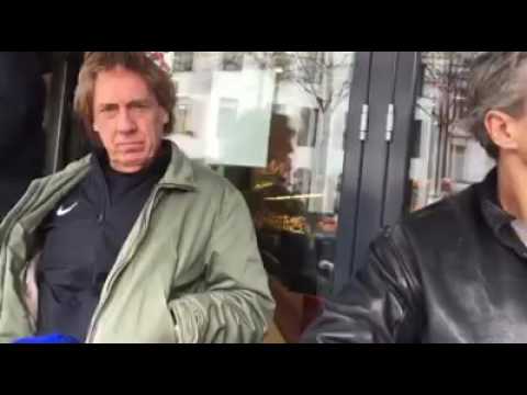 Das Tor muss zu bleiben ! !