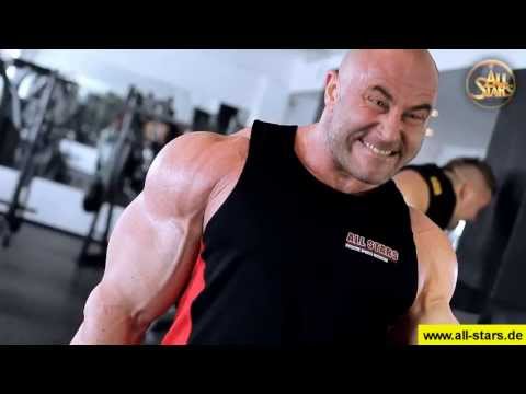 ALL STARS Athlet Tomas Bures - Trizeps und Bizeps Training