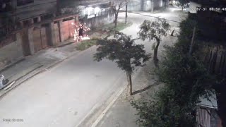 Um usuário de drogas me deixou sem luz! Olha a que ponto chegamos! Sem live ate a light consertar! 