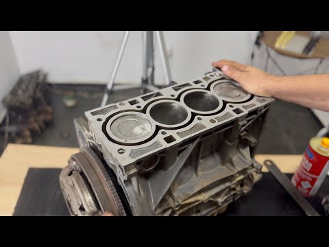 Como Montar um Motor -  Curso de Mecânica Gratuito - Aula Prática 27