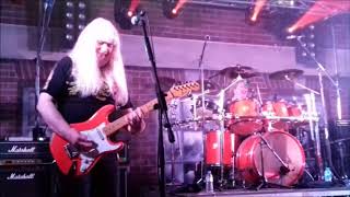 Sweet performing Ballroom Blitz live in concert