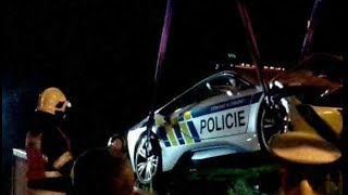 Policejní BMW i8 havarovalo Policejní BMW i8 havarovalo