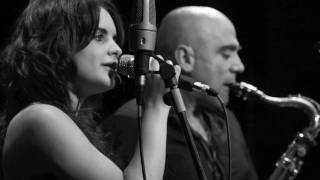 ANDREA MOTIS & JOAN CHAMORRO no more blues ( chega de saudade)